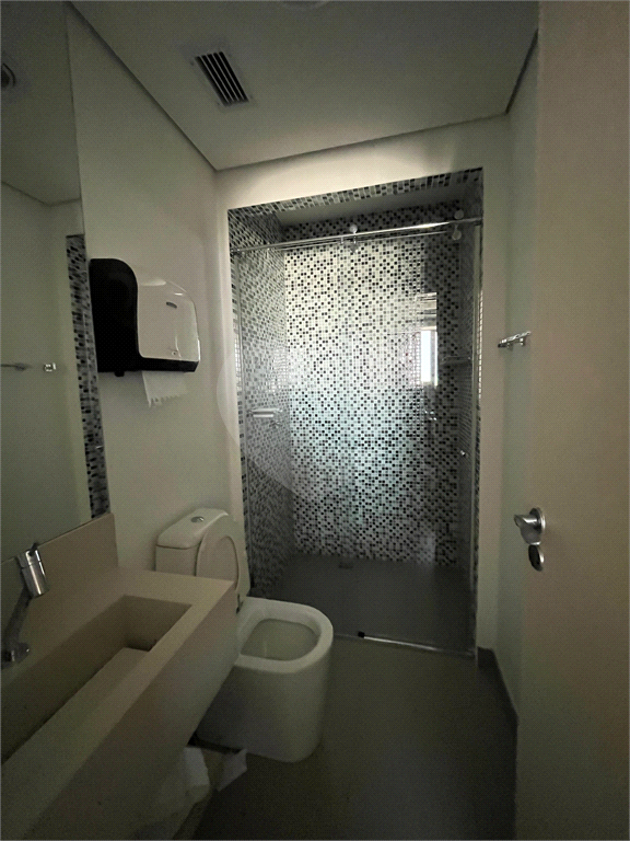 Sala comercial com renda - Oportunidade
