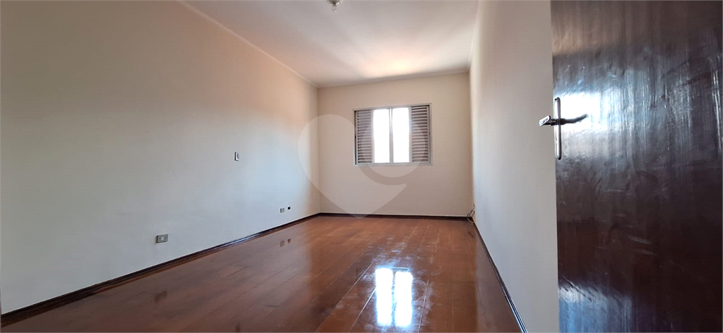 Vende-se:  Sobrado, 100m², dois quartos e duas vagas, na Vila Nova Mazzei!