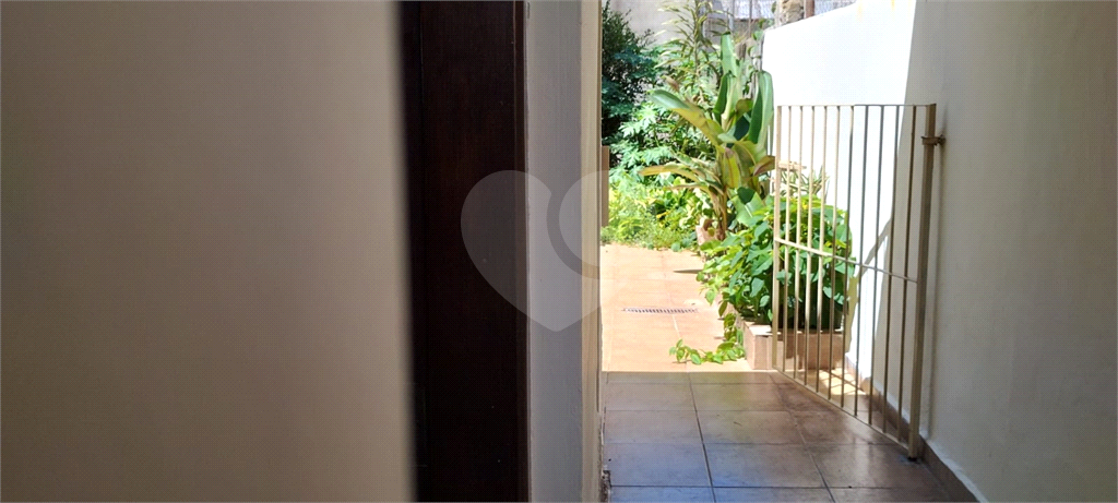 Vende-se:  Sobrado, 100m², dois quartos e duas vagas, na Vila Nova Mazzei!