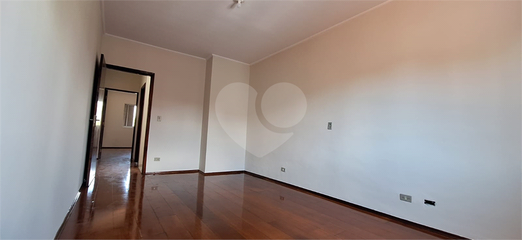 Vende-se:  Sobrado, 100m², dois quartos e duas vagas, na Vila Nova Mazzei!