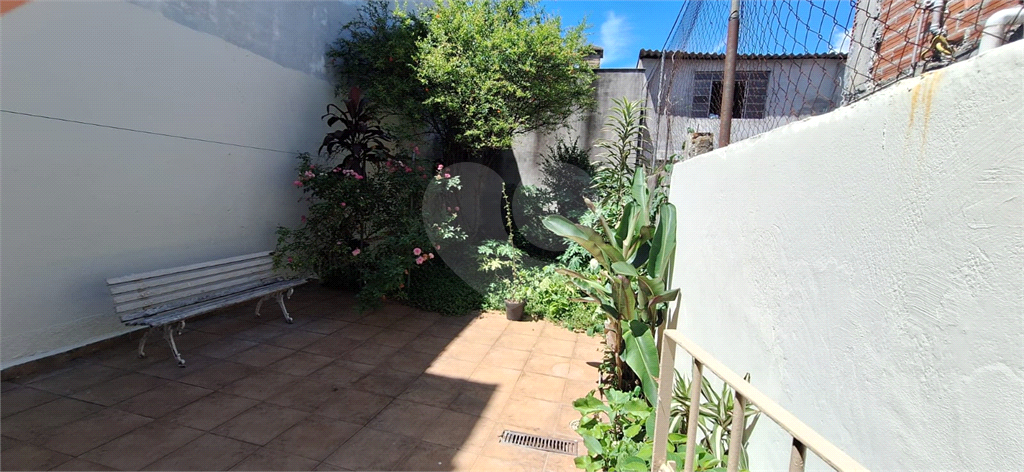 Vende-se:  Sobrado, 100m², dois quartos e duas vagas, na Vila Nova Mazzei!