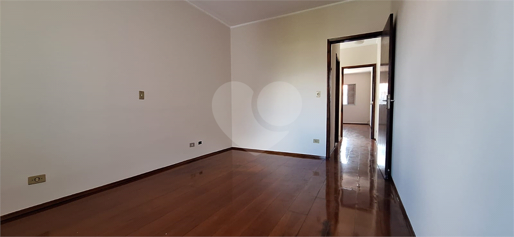 Vende-se:  Sobrado, 100m², dois quartos e duas vagas, na Vila Nova Mazzei!