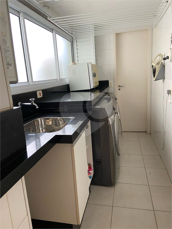 Apartamento amplo de 143 m² na Vila Mariana