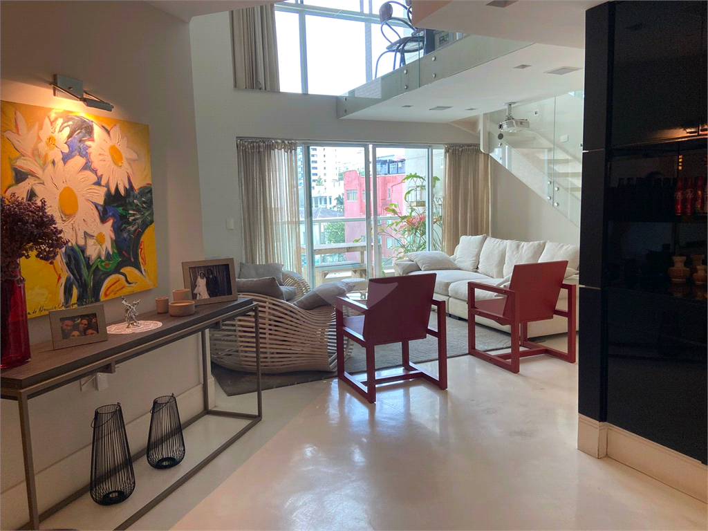 Apartamento amplo de 143 m² na Vila Mariana