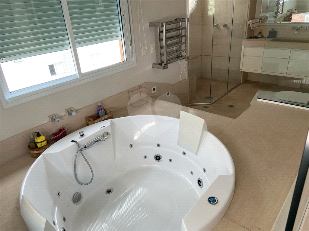 Apartamento amplo de 143 m² na Vila Mariana