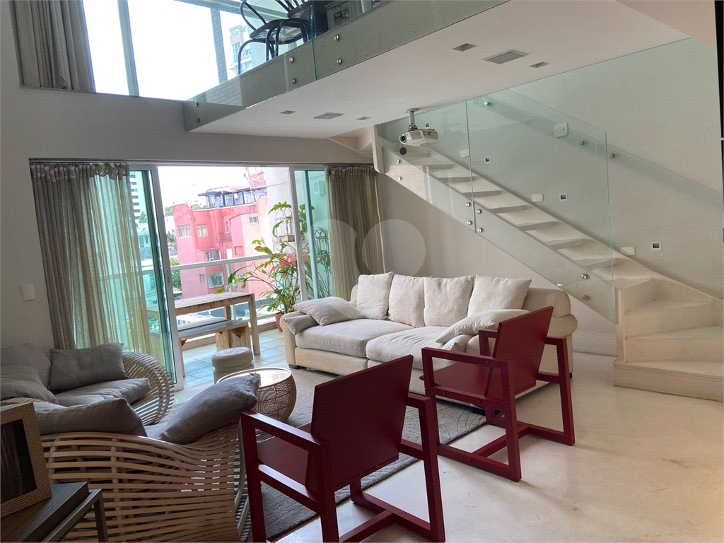 Apartamento amplo de 143 m² na Vila Mariana