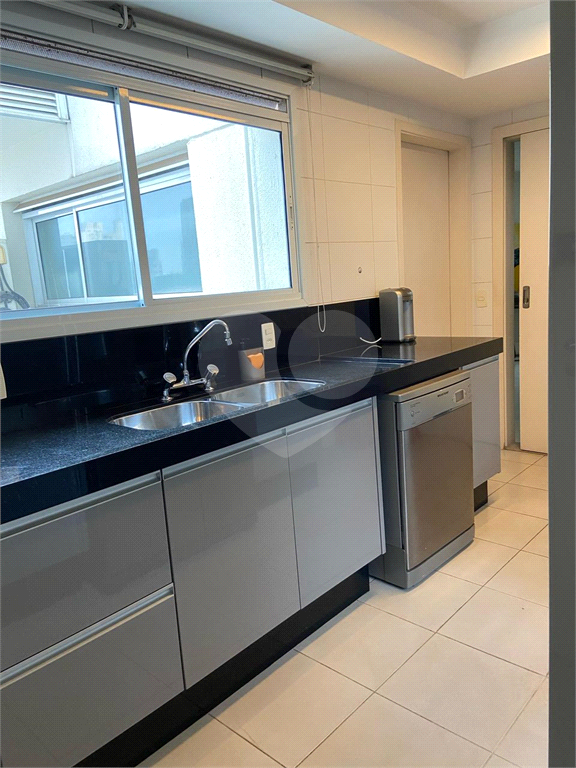 Apartamento amplo de 143 m² na Vila Mariana