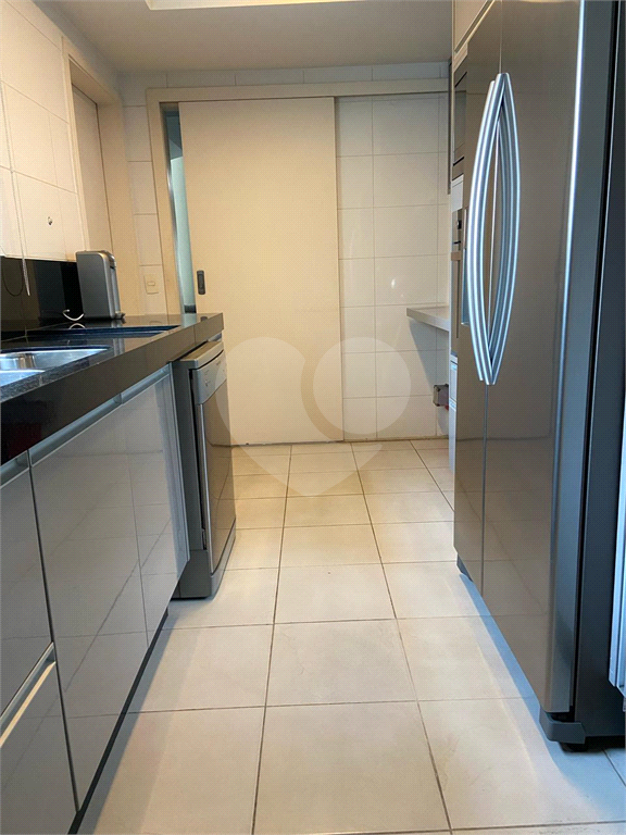 Apartamento amplo de 143 m² na Vila Mariana