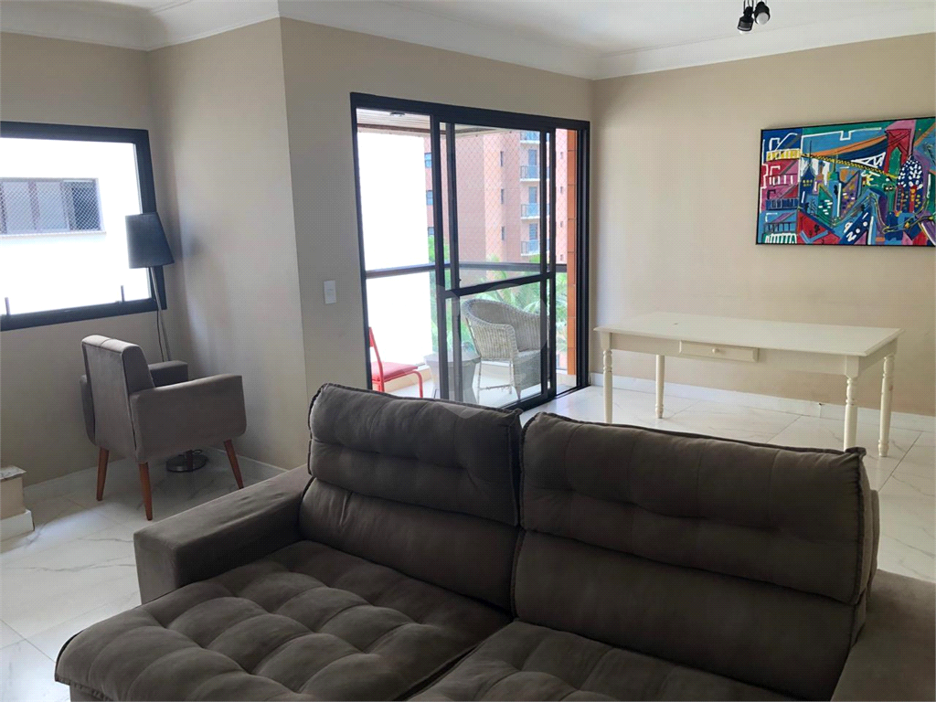 Apartamento na Chácara Klabin com 3 quartos sendo 1 suíte - lazer - 2 vagas demarcadas