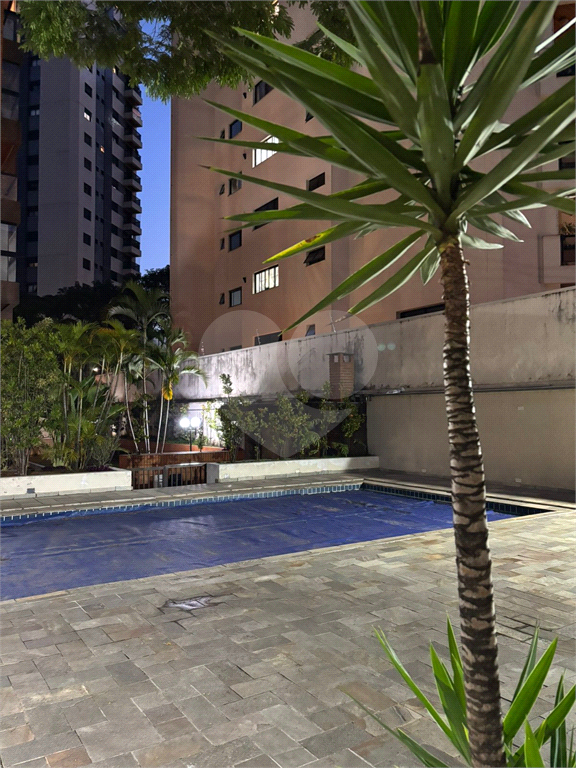 Apartamento na Chácara Klabin com 3 quartos sendo 1 suíte - lazer - 2 vagas demarcadas