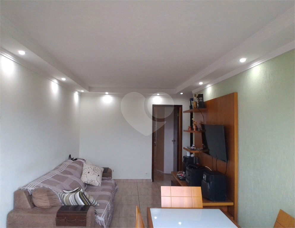 APARTAMENTO em VILA FORMOSA