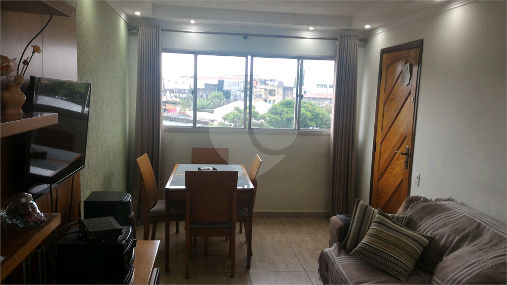 APARTAMENTO em VILA FORMOSA