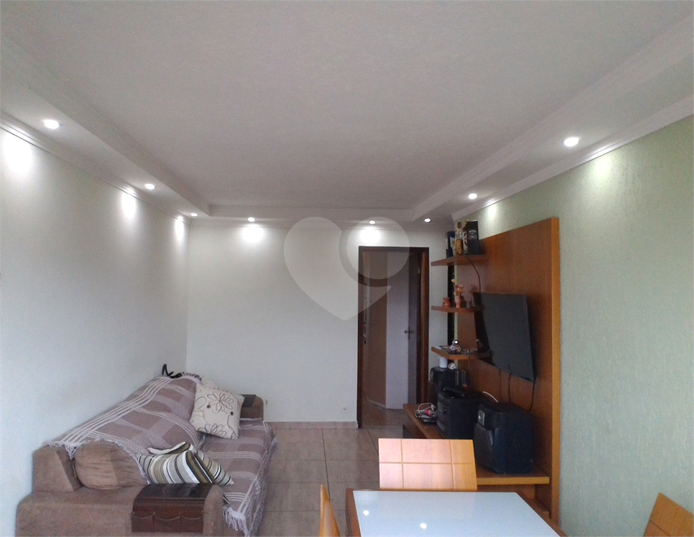 APARTAMENTO em VILA FORMOSA