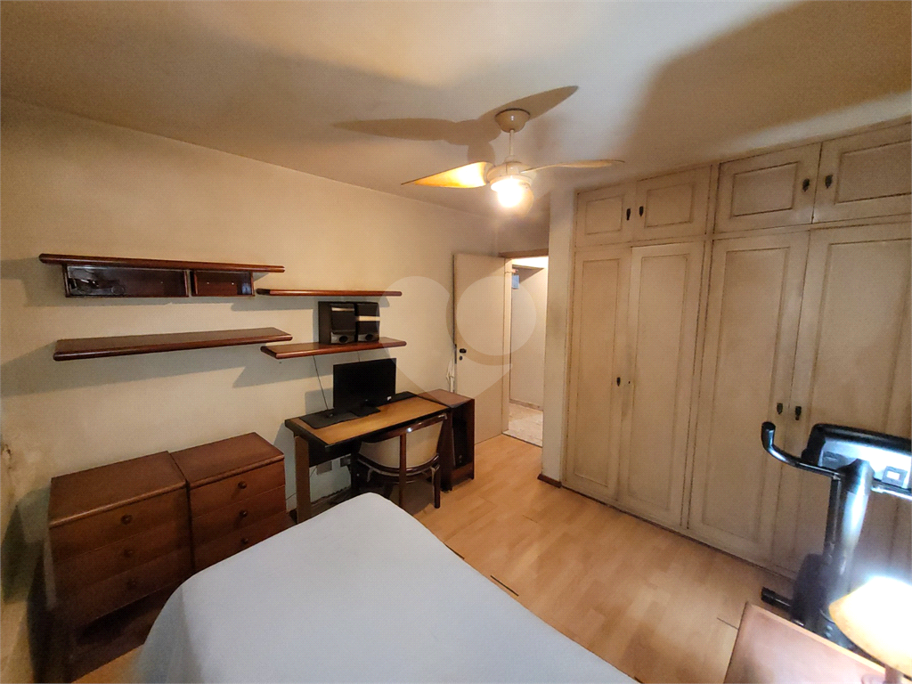 APARTAMENTO em PINHEIROS