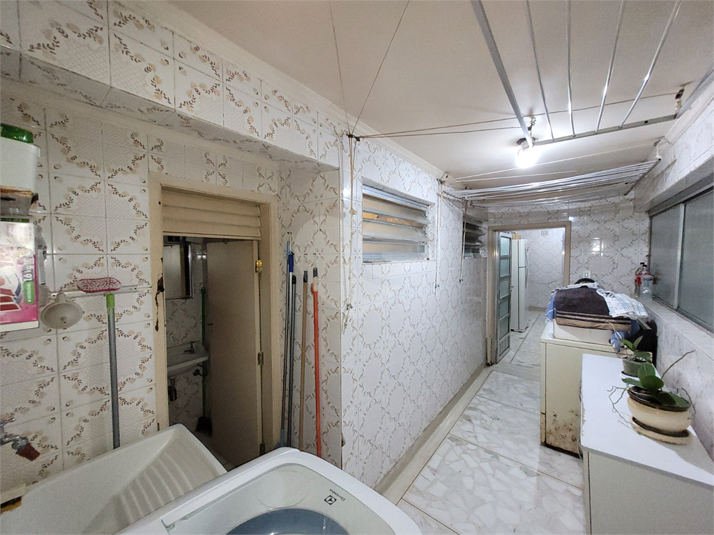 APARTAMENTO em PINHEIROS