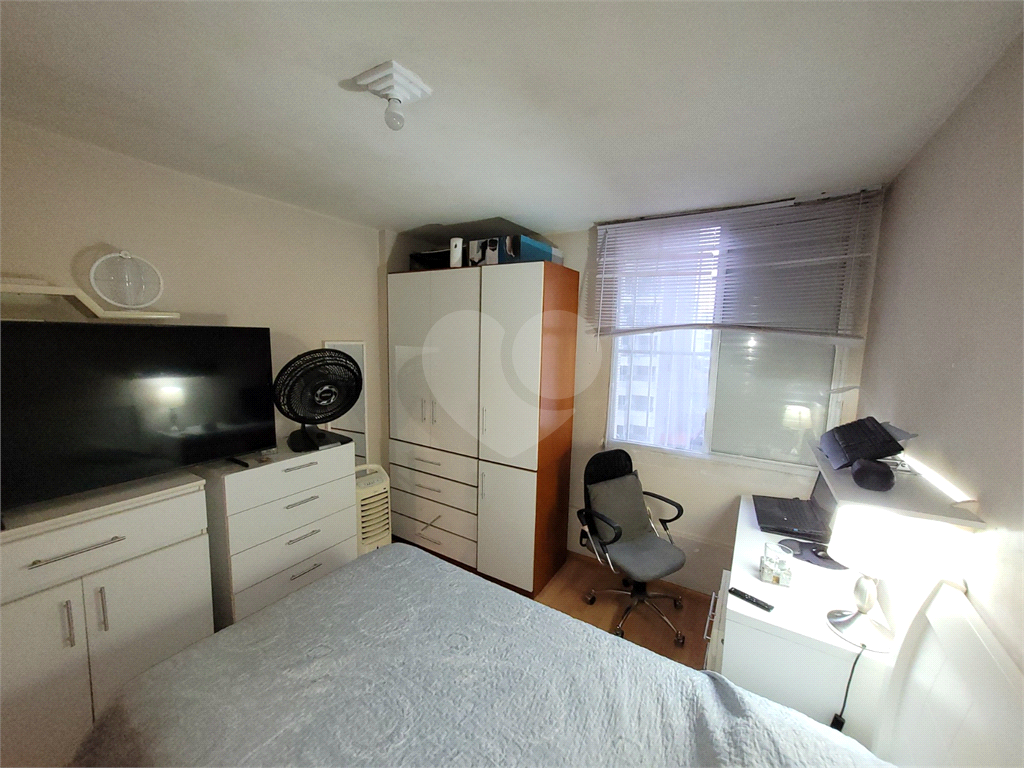 APARTAMENTO em PINHEIROS