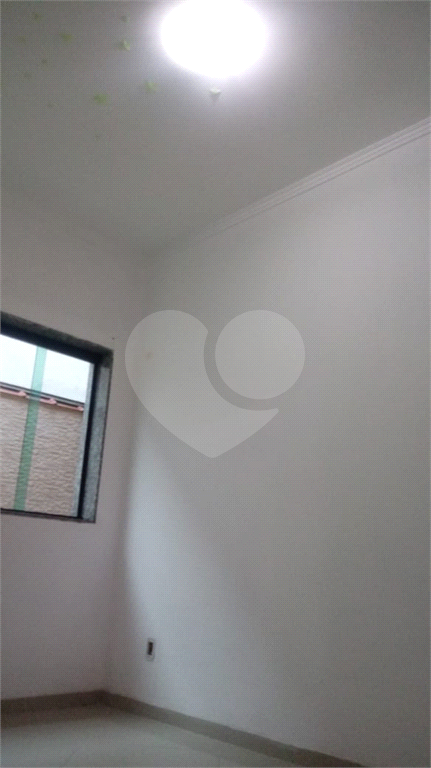 Casa - Guarulhos - 4 Quartos / Dormitórios - 5 Vagas - Venda / Compra - Edícula