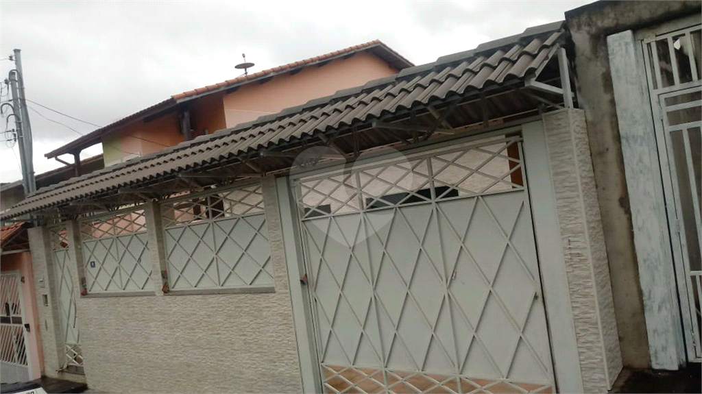 Casa - Guarulhos - 4 Quartos / Dormitórios - 5 Vagas - Venda / Compra - Edícula