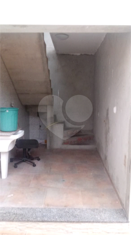 Casa - Guarulhos - 4 Quartos / Dormitórios - 5 Vagas - Venda / Compra - Edícula