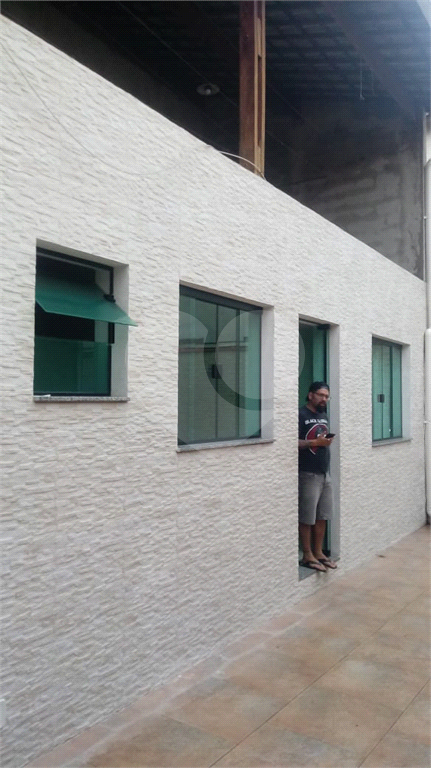 Casa - Guarulhos - 4 Quartos / Dormitórios - 5 Vagas - Venda / Compra - Edícula