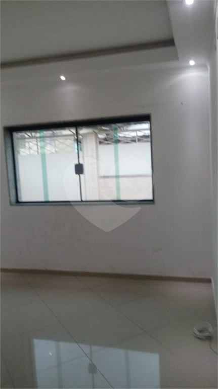 Casa - Guarulhos - 4 Quartos / Dormitórios - 5 Vagas - Venda / Compra - Edícula