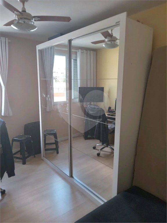 APARTAMENTO em CAMPO LIMPO