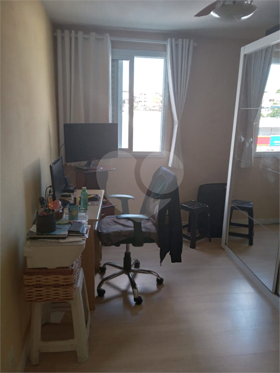APARTAMENTO em CAMPO LIMPO