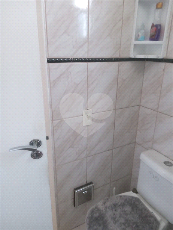 APARTAMENTO em CAMPO LIMPO