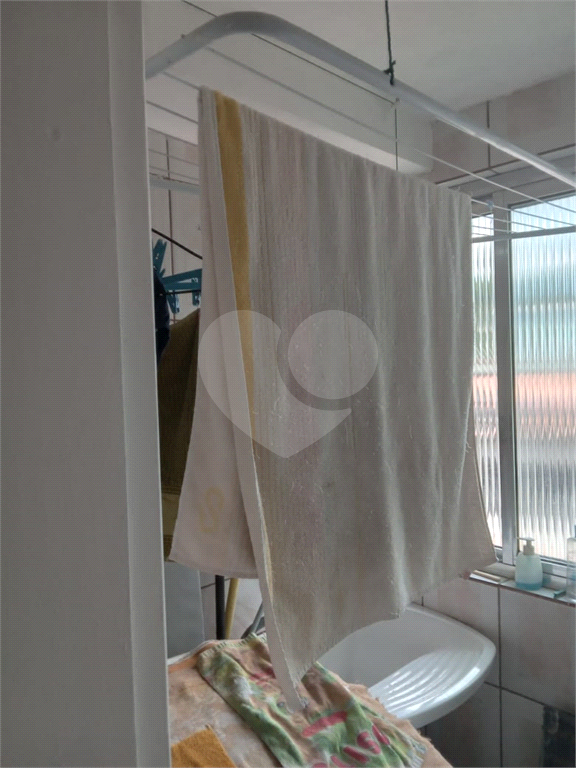 APARTAMENTO em CAMPO LIMPO