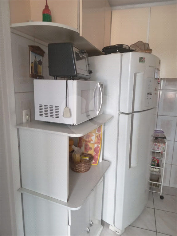 APARTAMENTO em CAMPO LIMPO