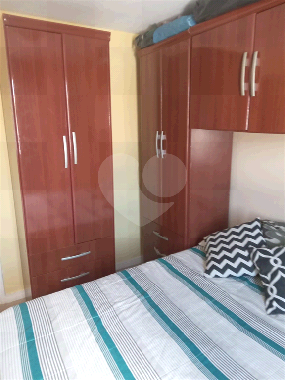 APARTAMENTO em CAMPO LIMPO