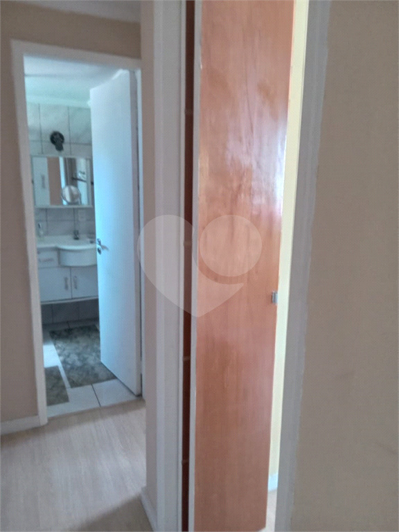APARTAMENTO em CAMPO LIMPO