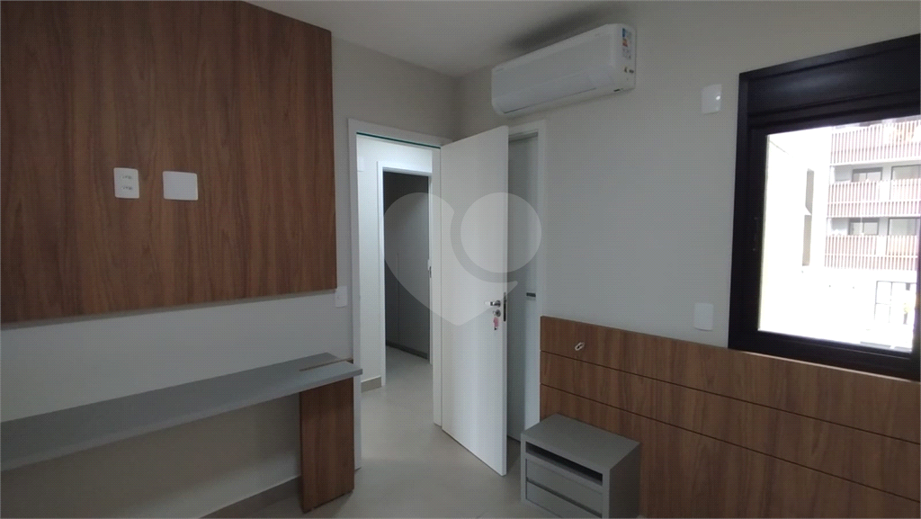 Apartamento para alugar com 3 quartos, 127m² - Foto 30