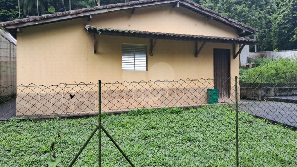 Excepcional Chácara à venda com rampa de acesso para barcos e jet skis para a Represa Billings 