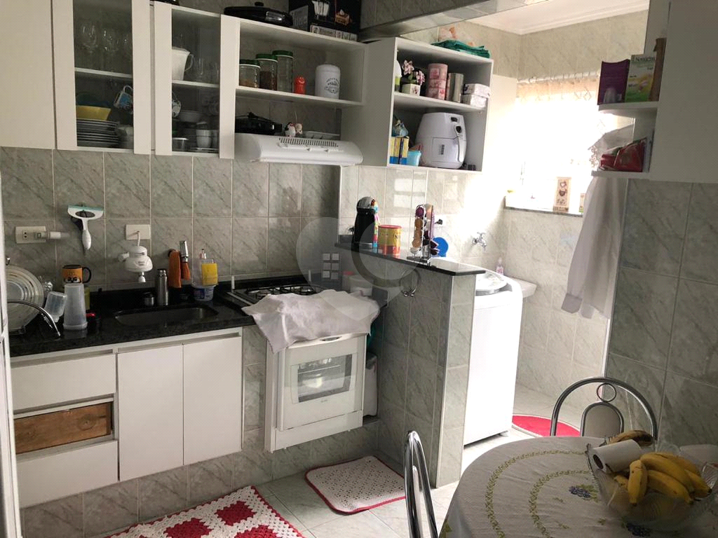 Apartamento à Venda - 2 Dormitórios, Quintal e Garagem!
