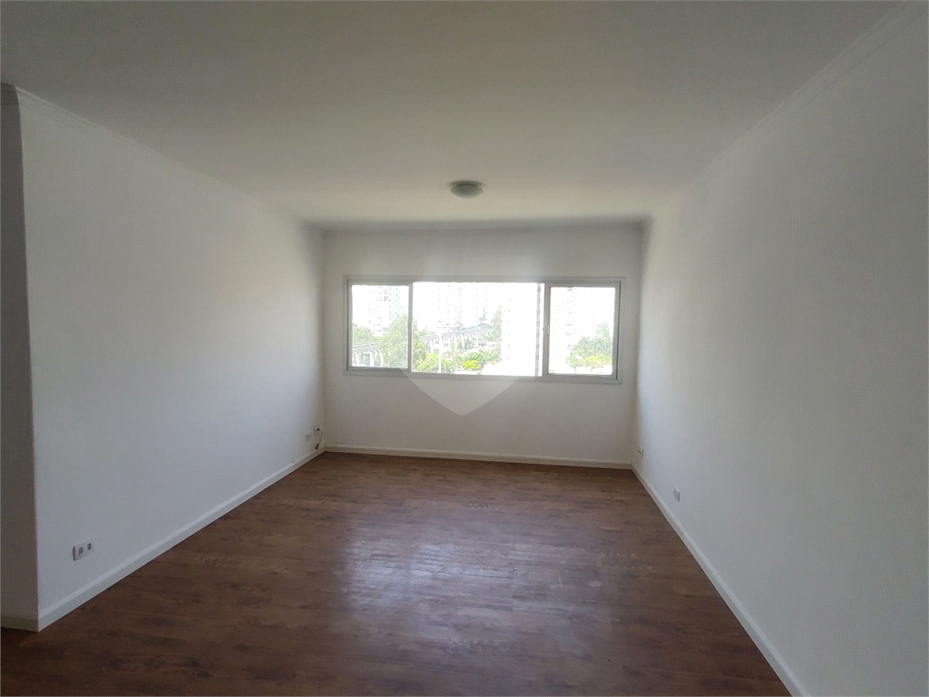 Apartamento à venda com 2 quartos, 2300m² - Foto 27