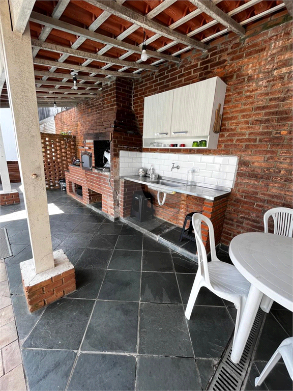 Maravilhosa casa à 300metros da praia.
