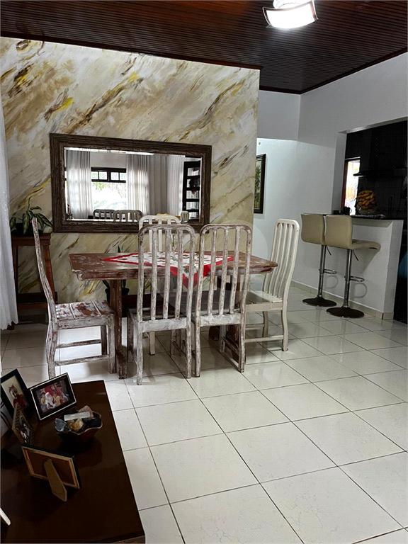 Maravilhosa casa à 300metros da praia.
