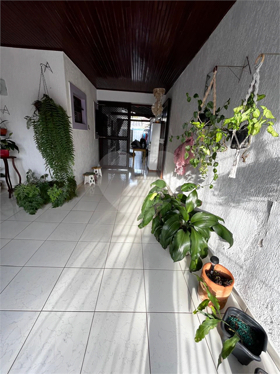Maravilhosa casa à 300metros da praia.
