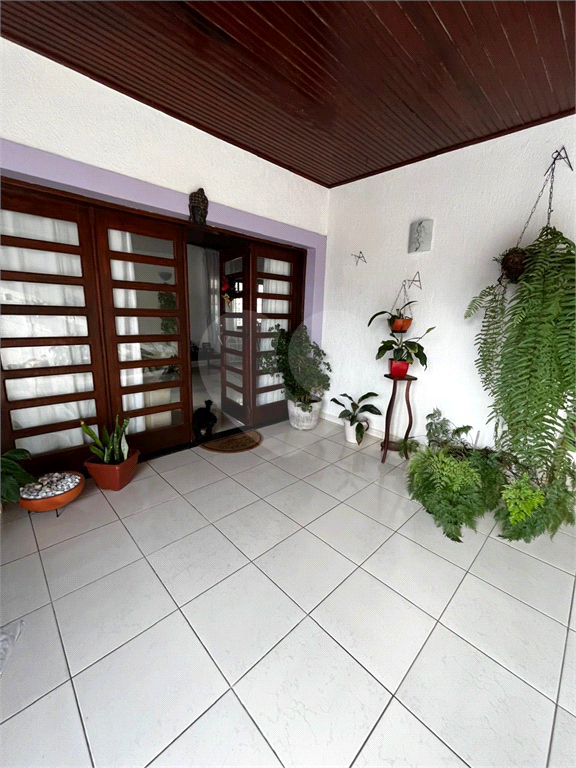 Maravilhosa casa à 300metros da praia.
