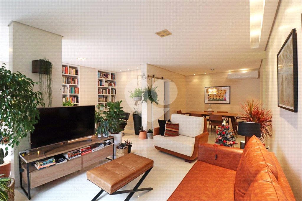 Apartamento de 130m² reformado localizado no coração do Itaim Bibi 