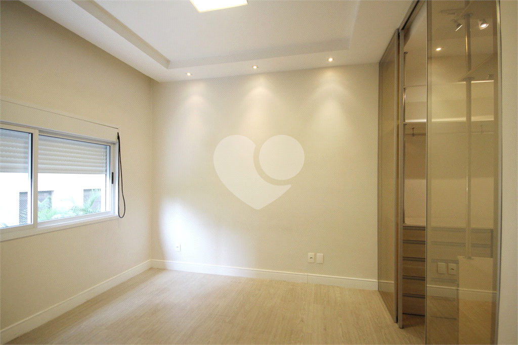 Apartamento de 130m² reformado localizado no coração do Itaim Bibi 