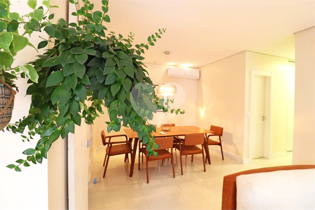 Apartamento de 130m² reformado localizado no coração do Itaim Bibi 