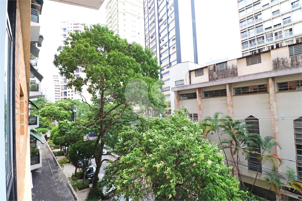 Apartamento de 130m² reformado localizado no coração do Itaim Bibi 