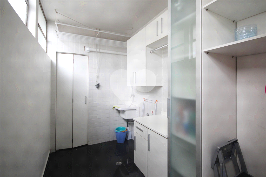 Apartamento de 130m² reformado localizado no coração do Itaim Bibi 