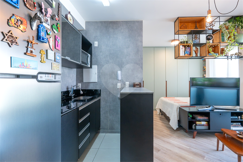 O Studio com 36 m2 com 1 dormitório e vaga de garagem.