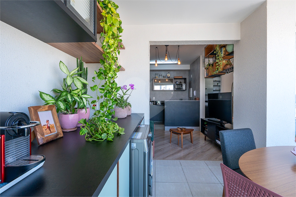O Studio com 36 m2 com 1 dormitório e vaga de garagem.