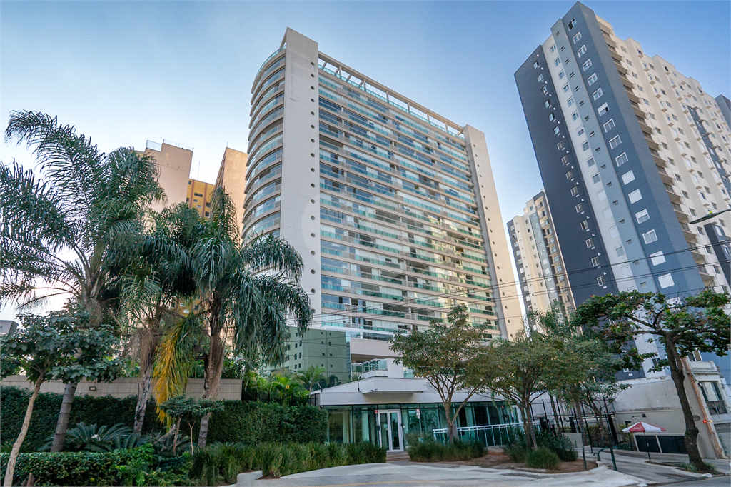 O Studio com 36 m2 com 1 dormitório e vaga de garagem.