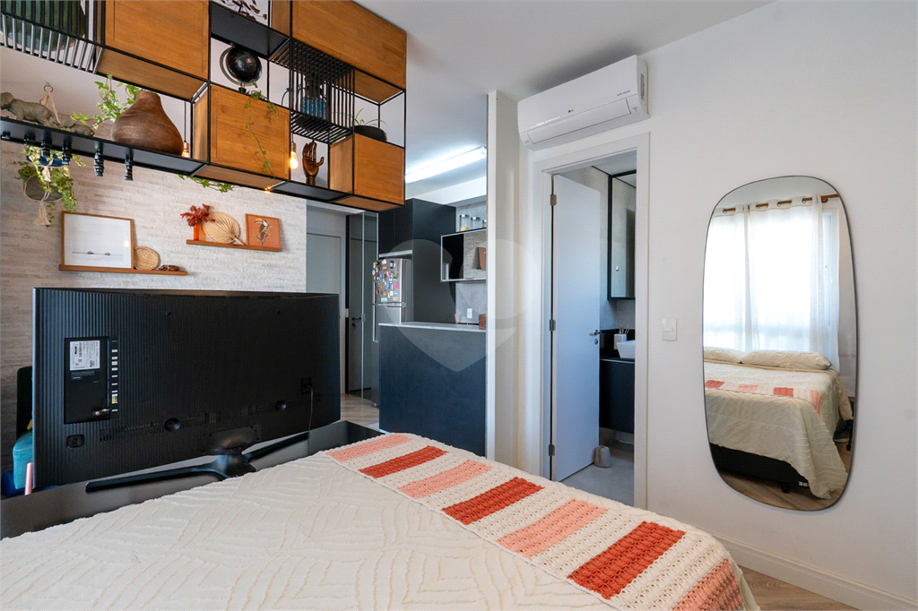 O Studio com 36 m2 com 1 dormitório e vaga de garagem.