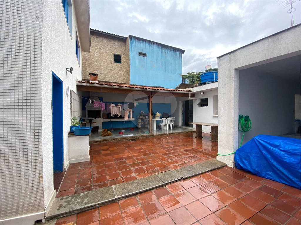 Sobrado 3 Suítes próximo ao parque do carmo